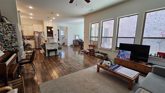 1042 Stephen Street - Photo 7