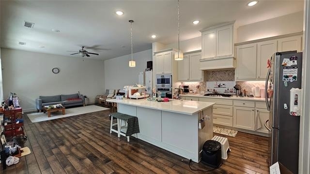 1042 Stephen Street - Photo 3
