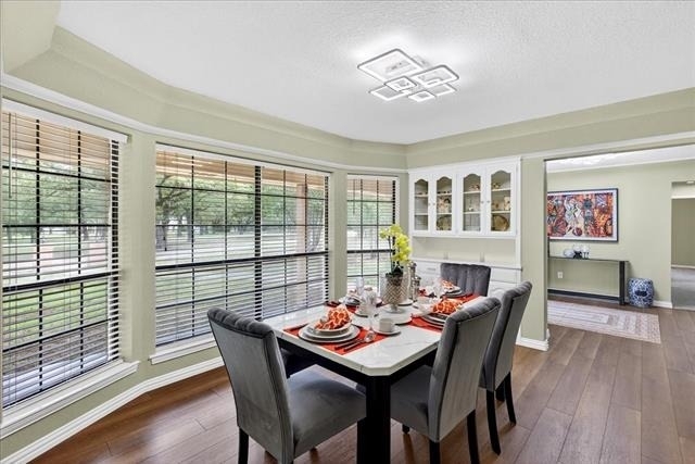 8009 Wood Lane - Photo 3