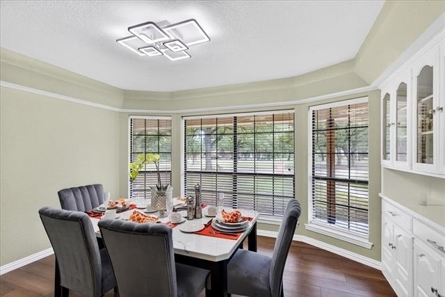 8009 Wood Lane - Photo 8