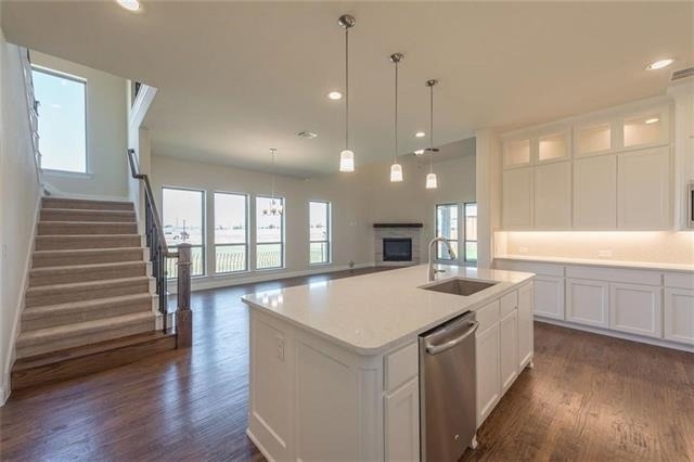 560 Thoroughbred Avenue - Photo 10