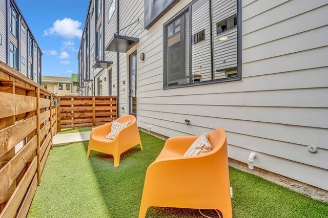 3612 San Jacinto - Photo 0