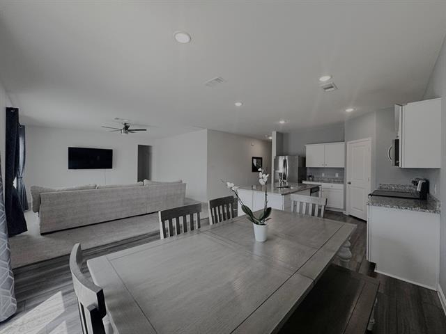 1405 Escondido Drive - Photo 3