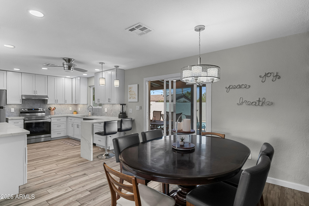 208 E Oxford Drive - Photo 7