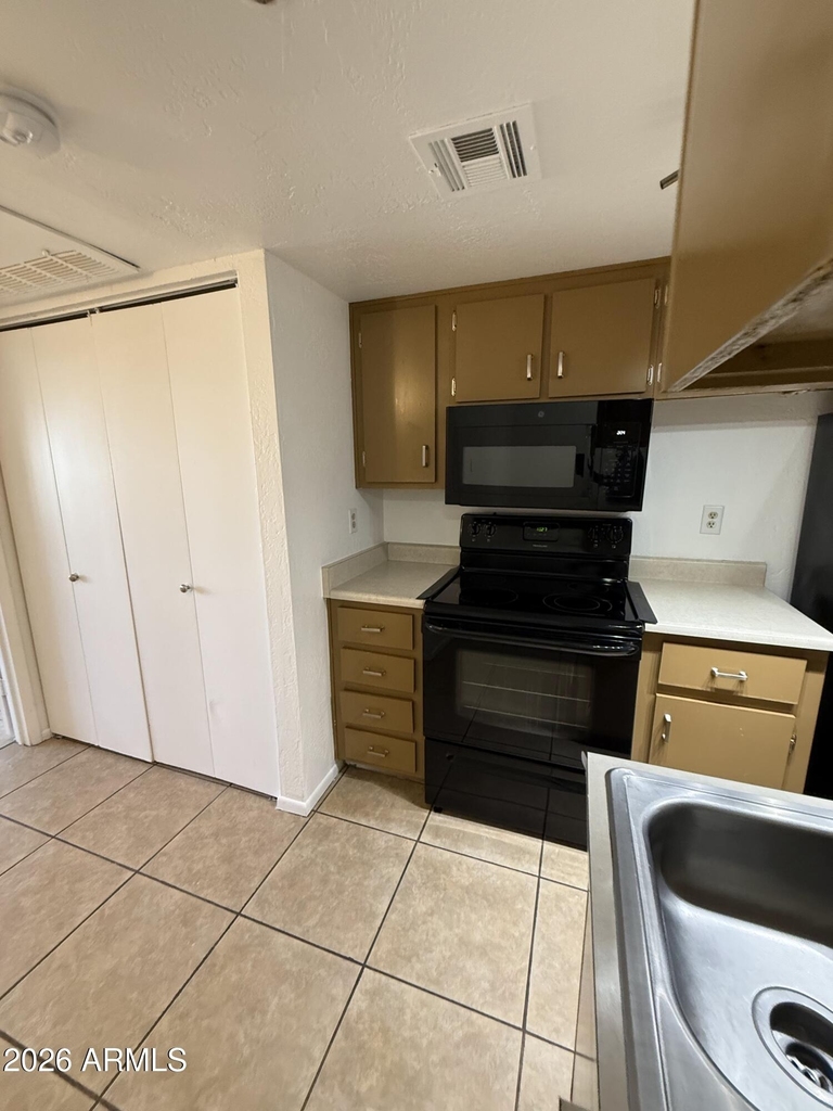 12123 W Bell Road - Photo 9