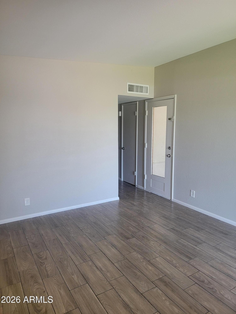 204 N Standage Street - Photo 9
