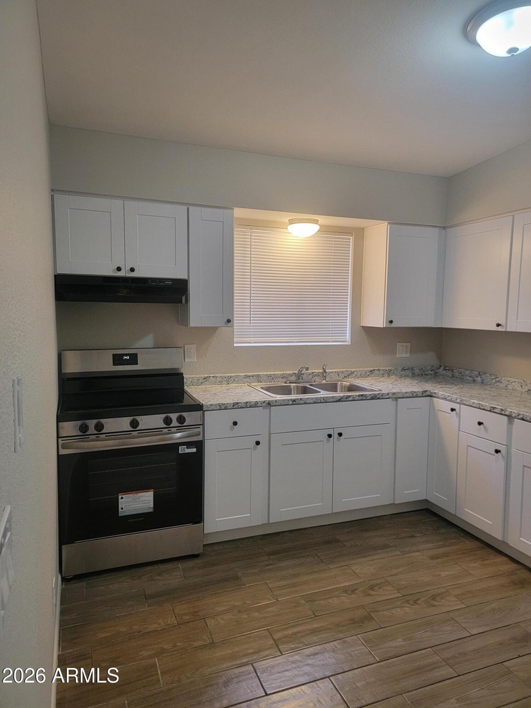 204 N Standage Street - Photo 10