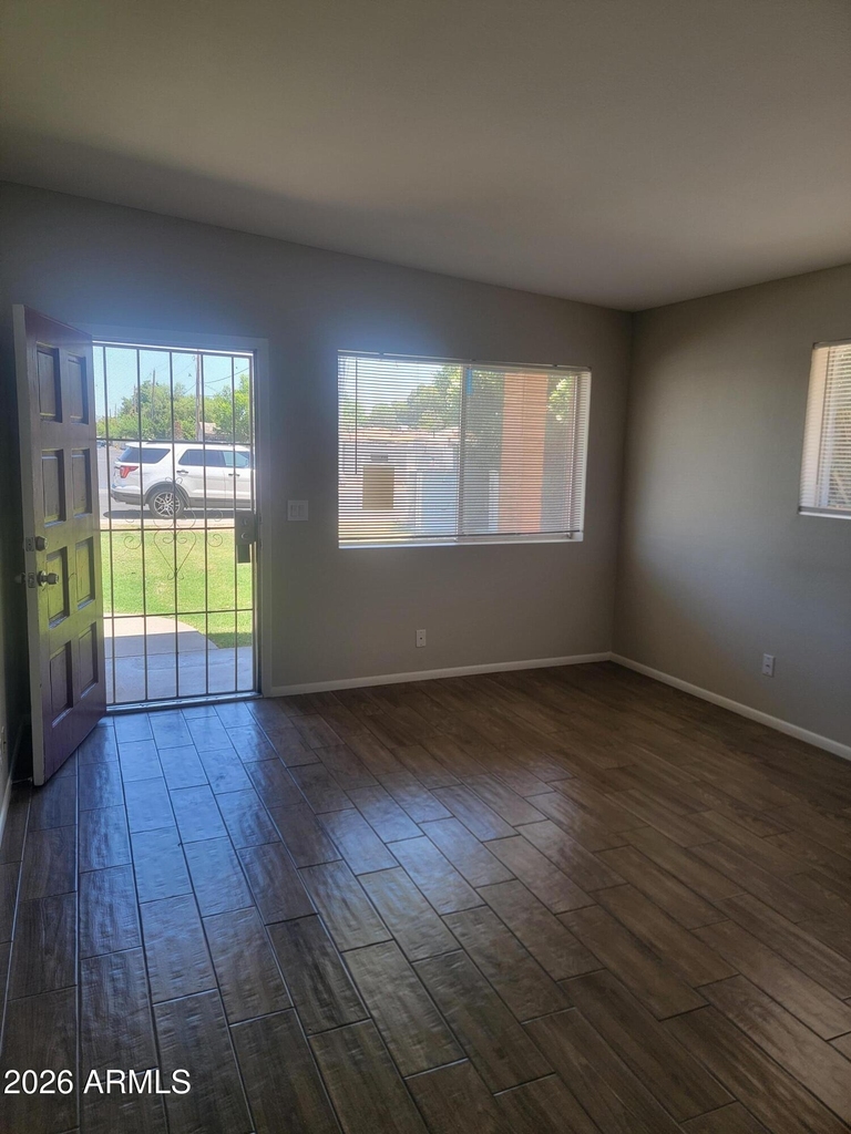 204 N Standage Street - Photo 6