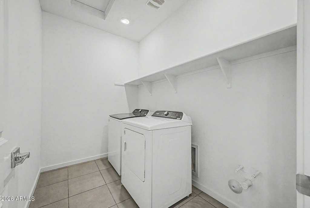 16036 W Desert Hollow Drive - Photo 9