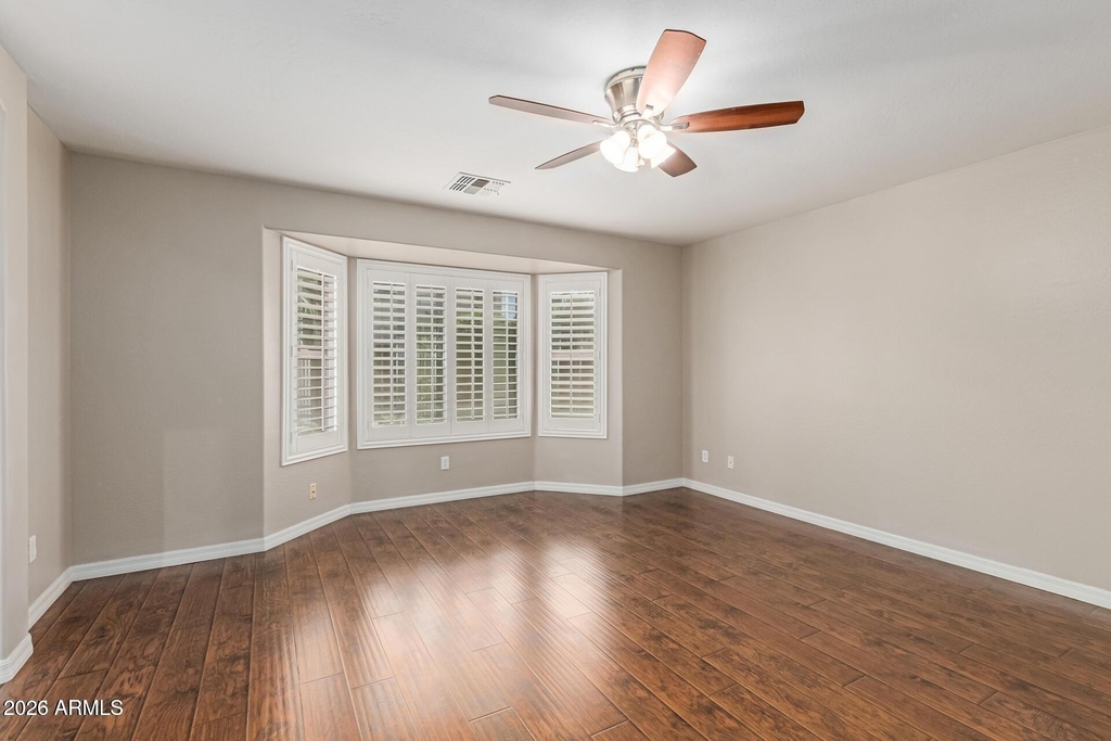 16523 W Saguaro Lane - Photo 5