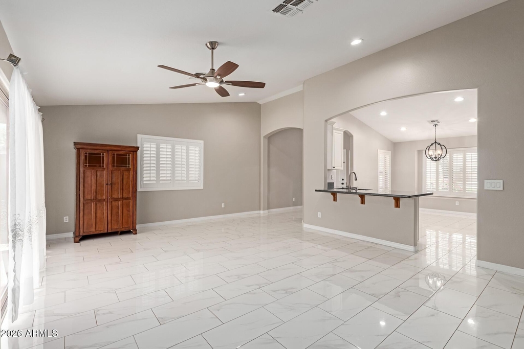 16523 W Saguaro Lane - Photo 2