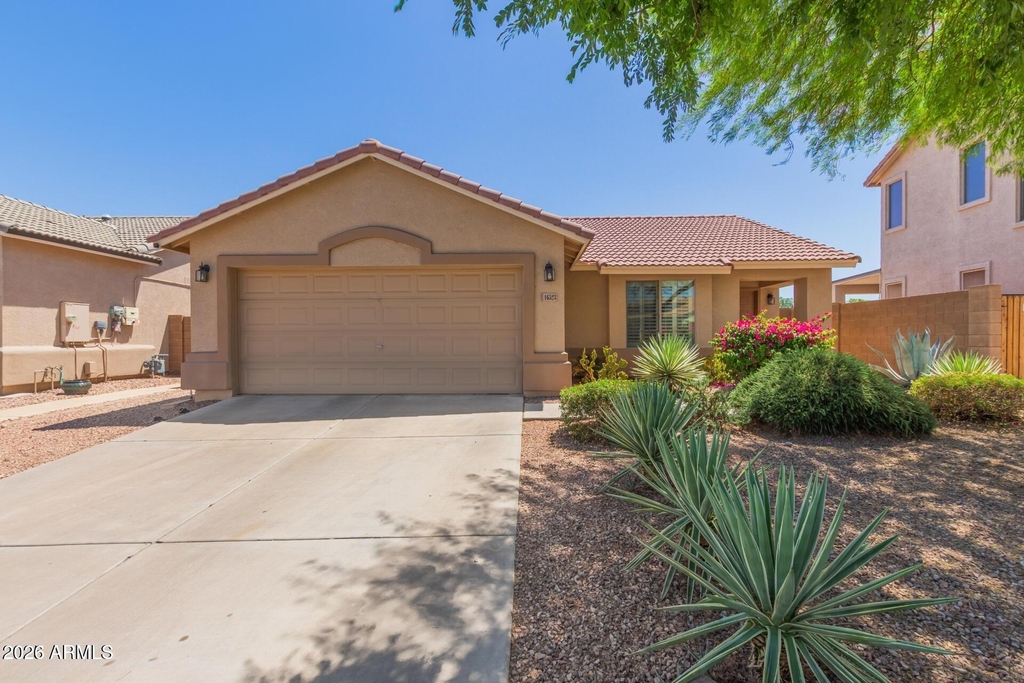 16523 W Saguaro Lane - Photo 0