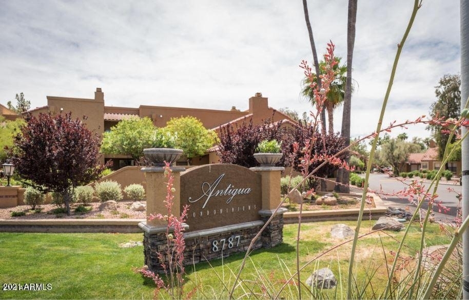 8787 E Mountain View Road - Photo 1