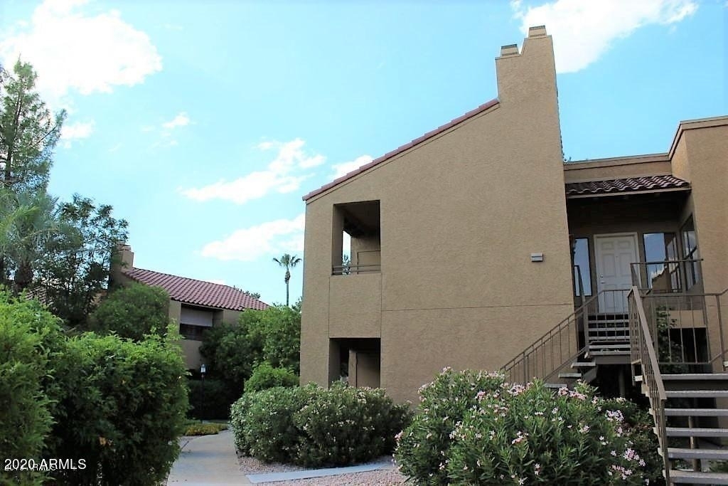 8787 E Mountain View Road - Photo 0