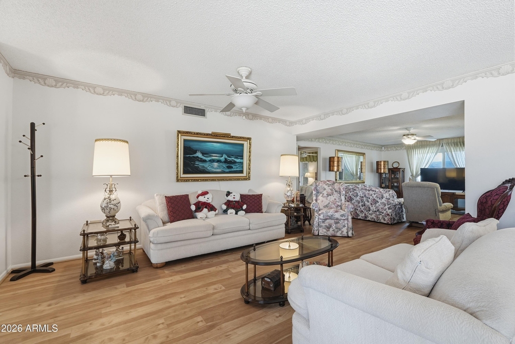 9807 W Mockingbird Drive - Photo 4