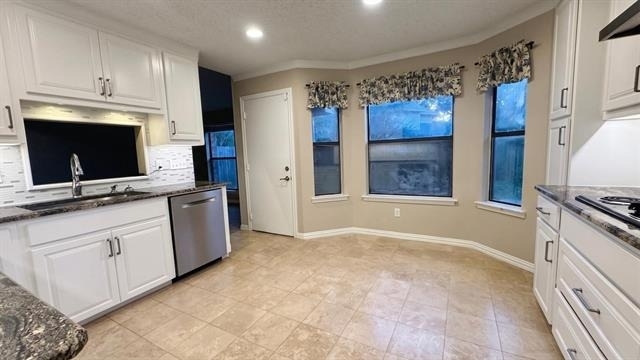 6606 Cliffwood Court - Photo 16