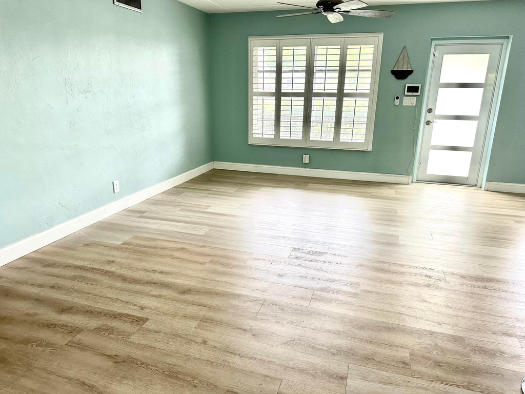 420 Se 12th Avenue - Photo 2
