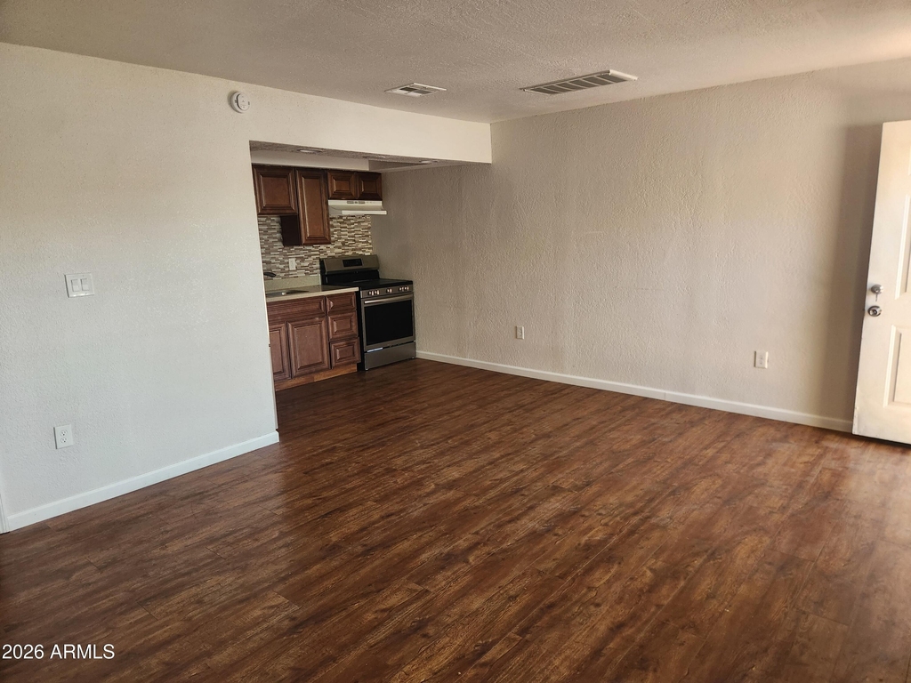 918 E Garfield Street - Photo 3