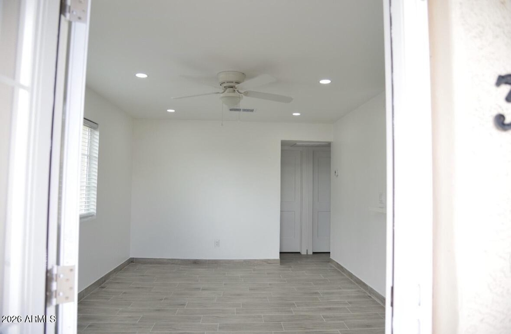 11033 N 16th Avenue - Photo 4