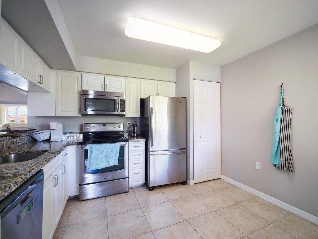 13201 Glenmoor Drive - Photo 8