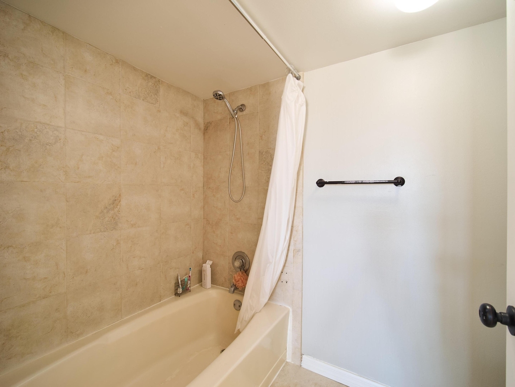 13201 Glenmoor Drive - Photo 17