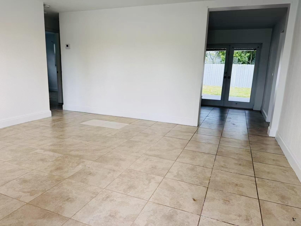 6250 Sw 39th Street - Photo 1