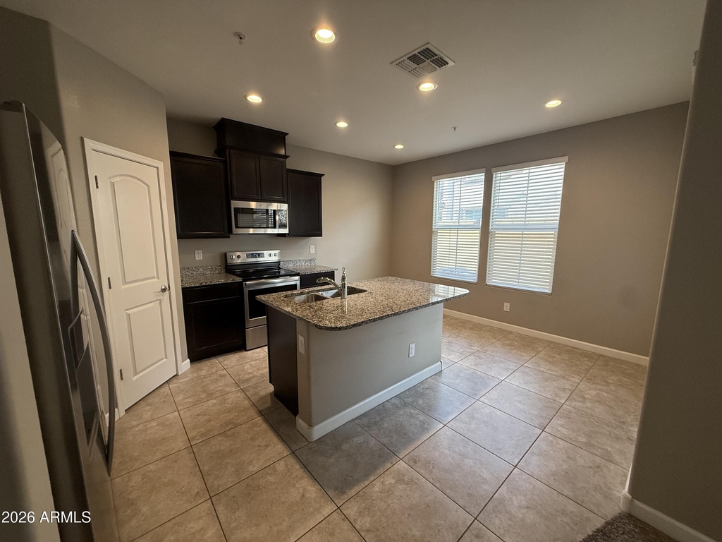 1255 N Arizona Avenue - Photo 5