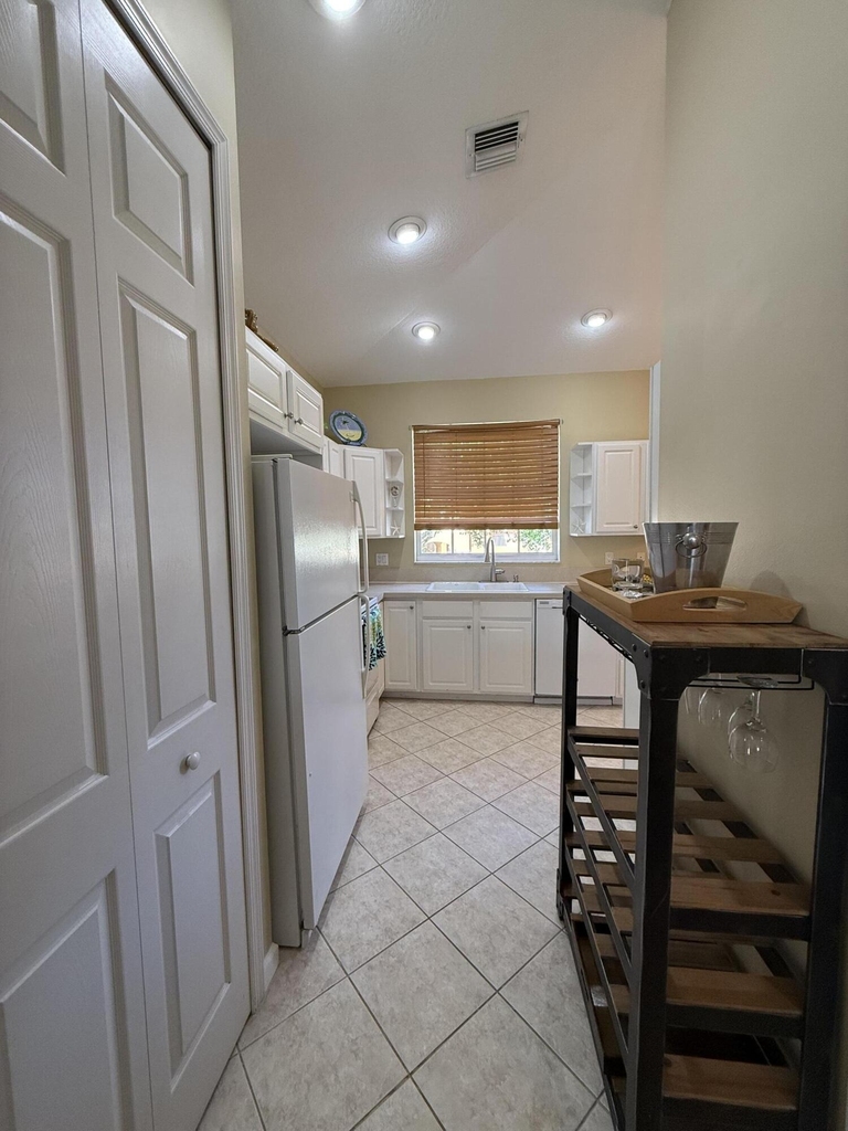 8408 Mulligan Circle - Photo 7