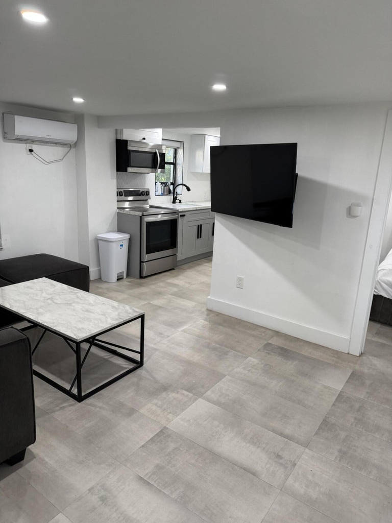2541 Ne 181st Street - Photo 6