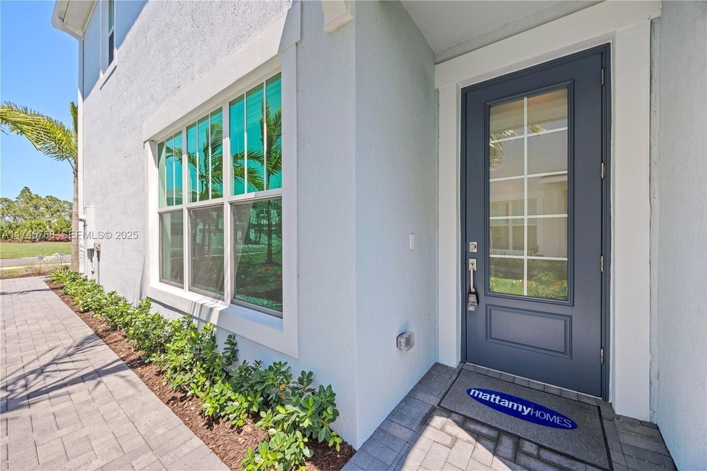3542 Nw Solange Court - Photo 2