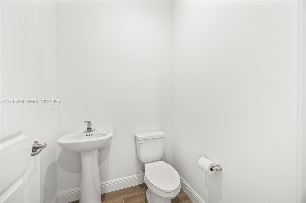 3542 Nw Solange Court - Photo 16