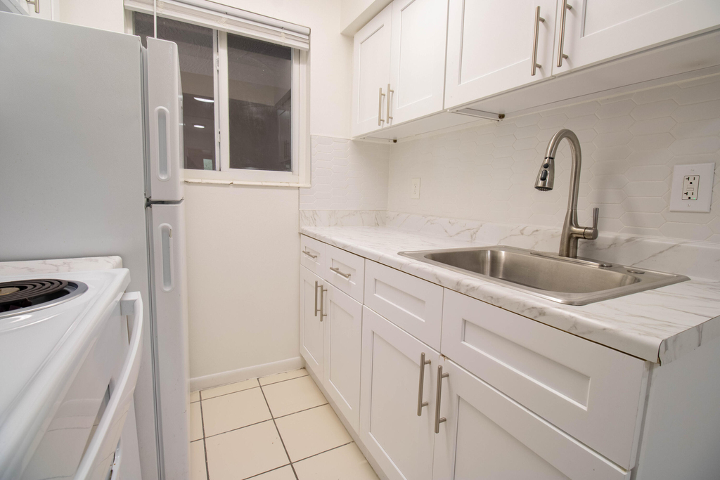 1727 Liberty Street - Photo 3