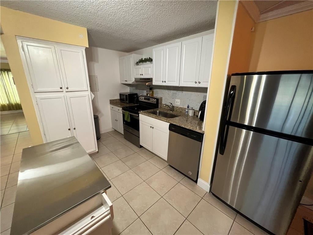 1009 Green Pine Boulevard - Photo 8