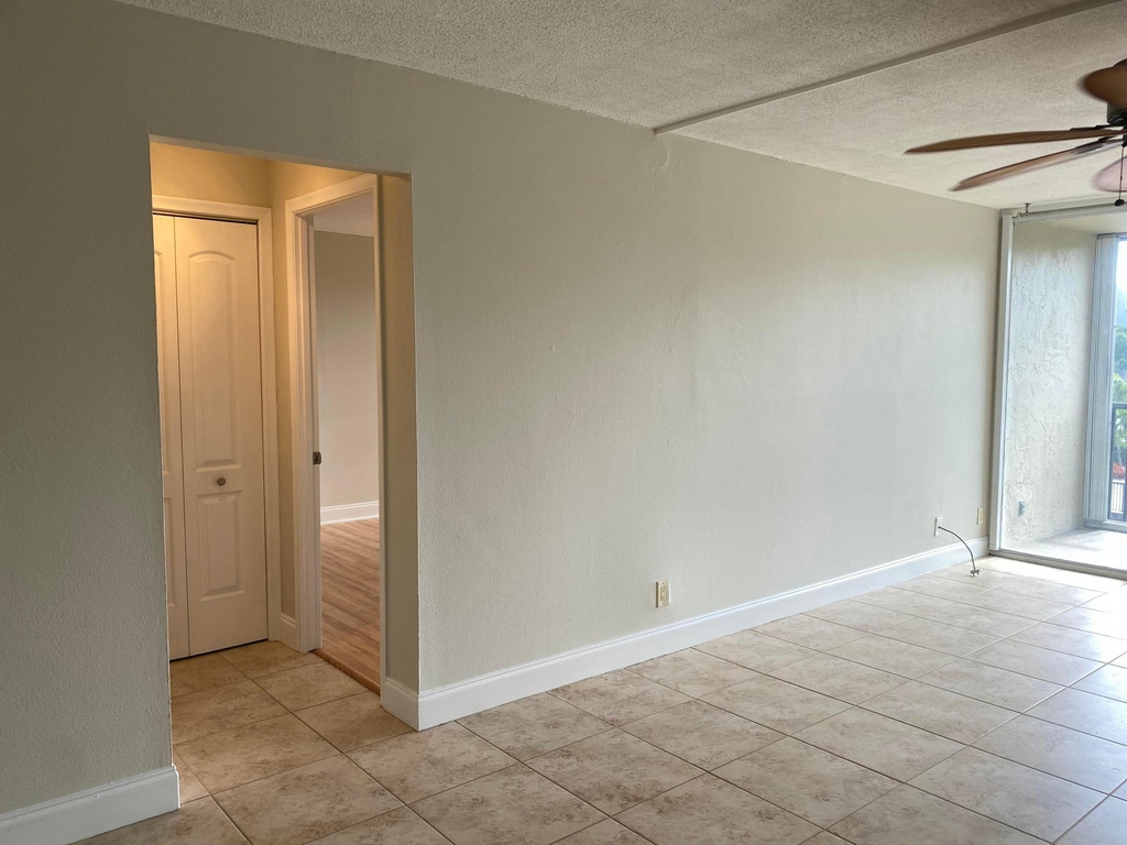 4 Royal Palm Way - Photo 9