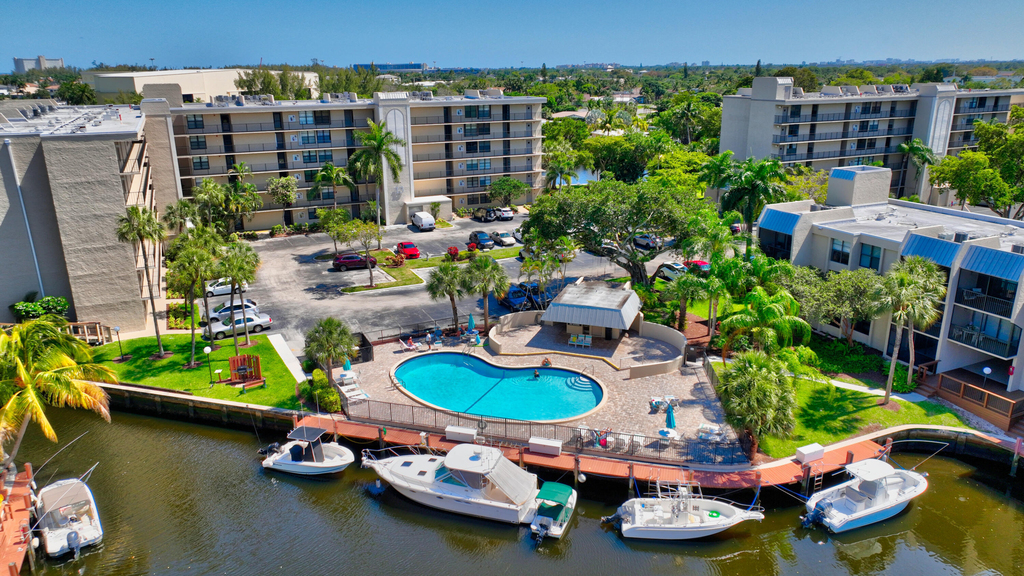 4 Royal Palm Way - Photo 22