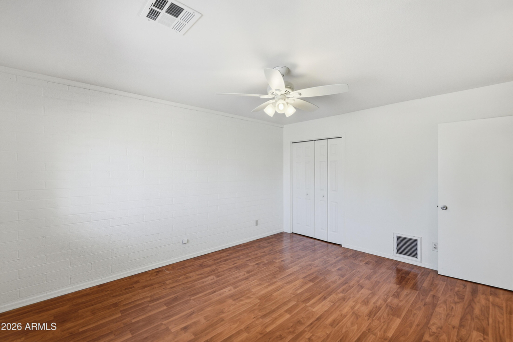 10747 W Hope Drive - Photo 13