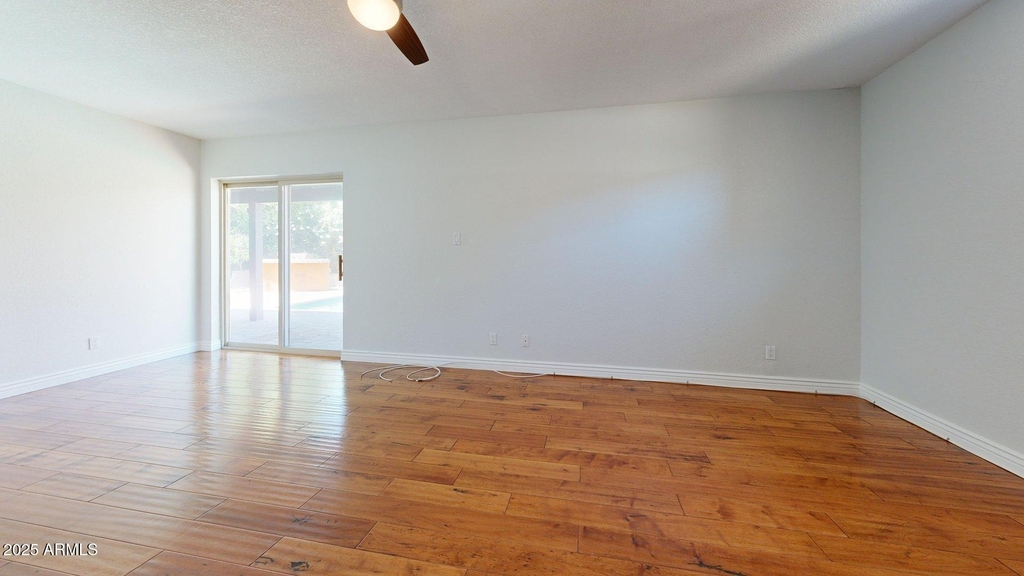 2534 S Grandview Avenue - Photo 12