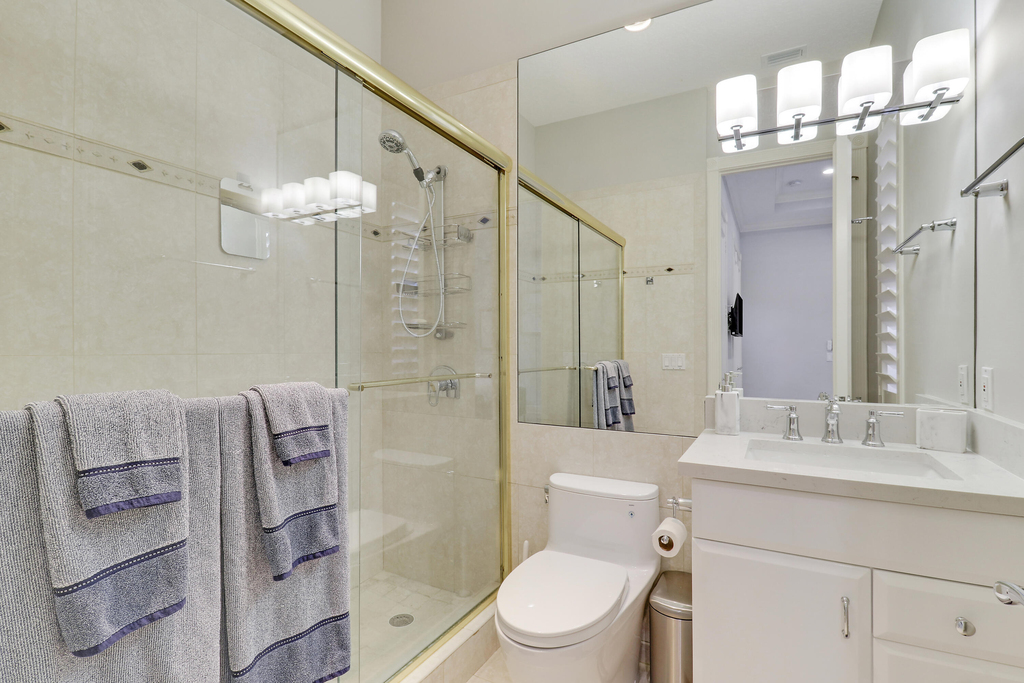18808 Se Windward Island Lane - Photo 41
