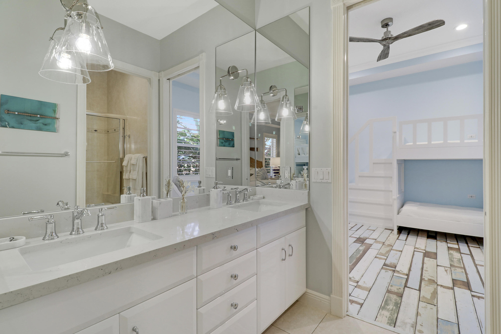 18808 Se Windward Island Lane - Photo 45