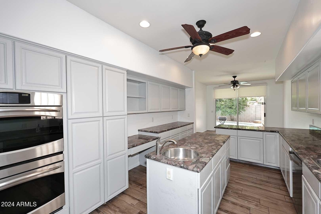 6006 N 5th Place - Photo 11
