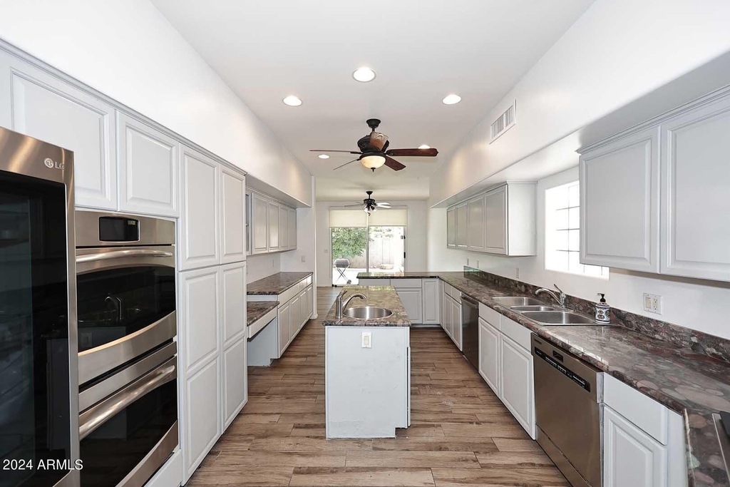 6006 N 5th Place - Photo 10