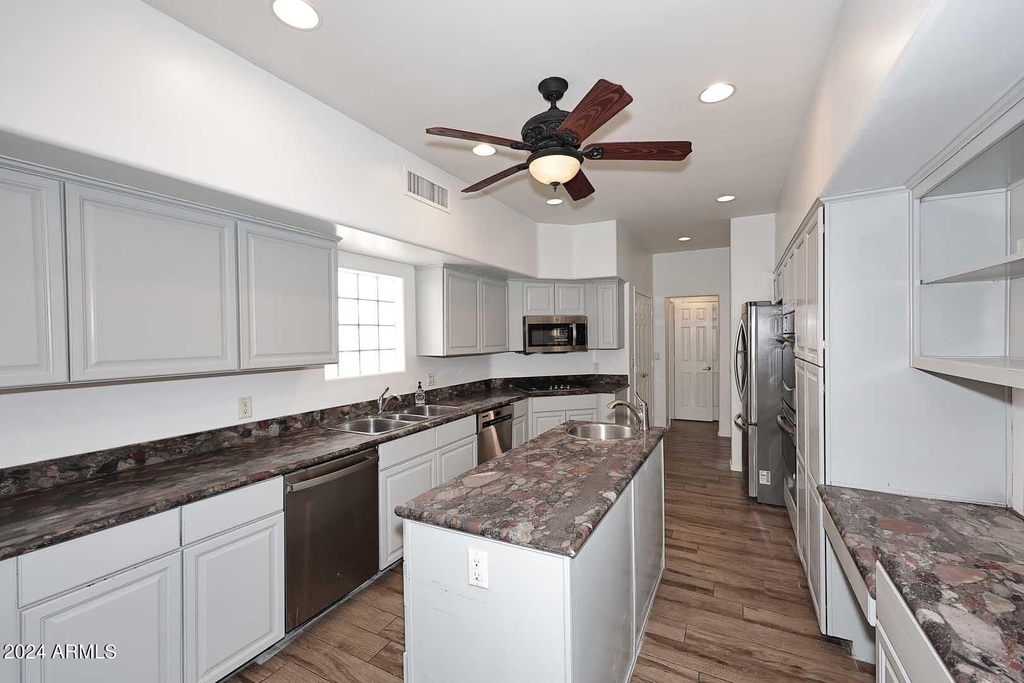 6006 N 5th Place - Photo 12