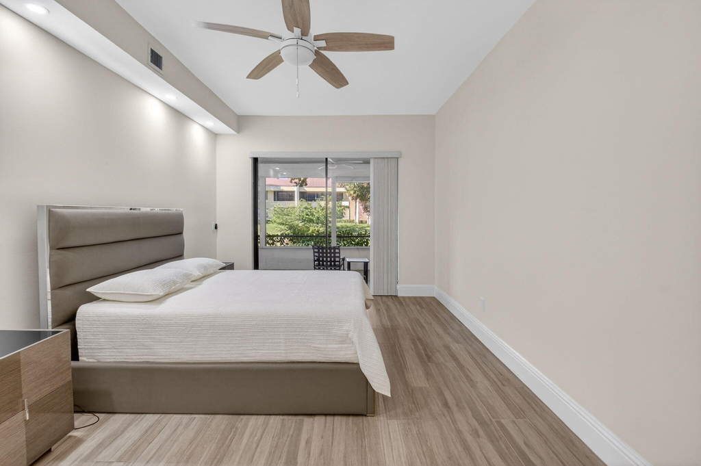 7484 La Paz Boulevard - Photo 22