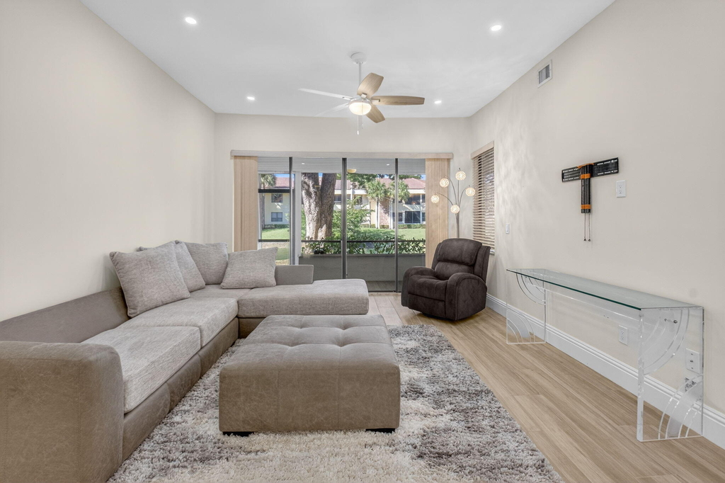 7484 La Paz Boulevard - Photo 1