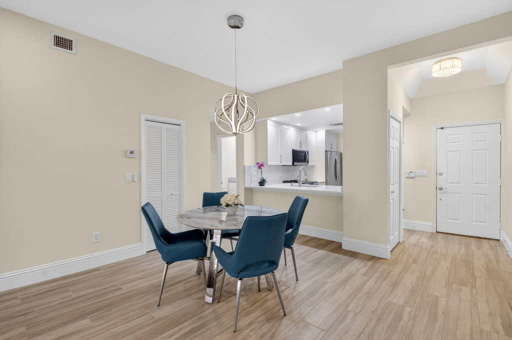 7484 La Paz Boulevard - Photo 13