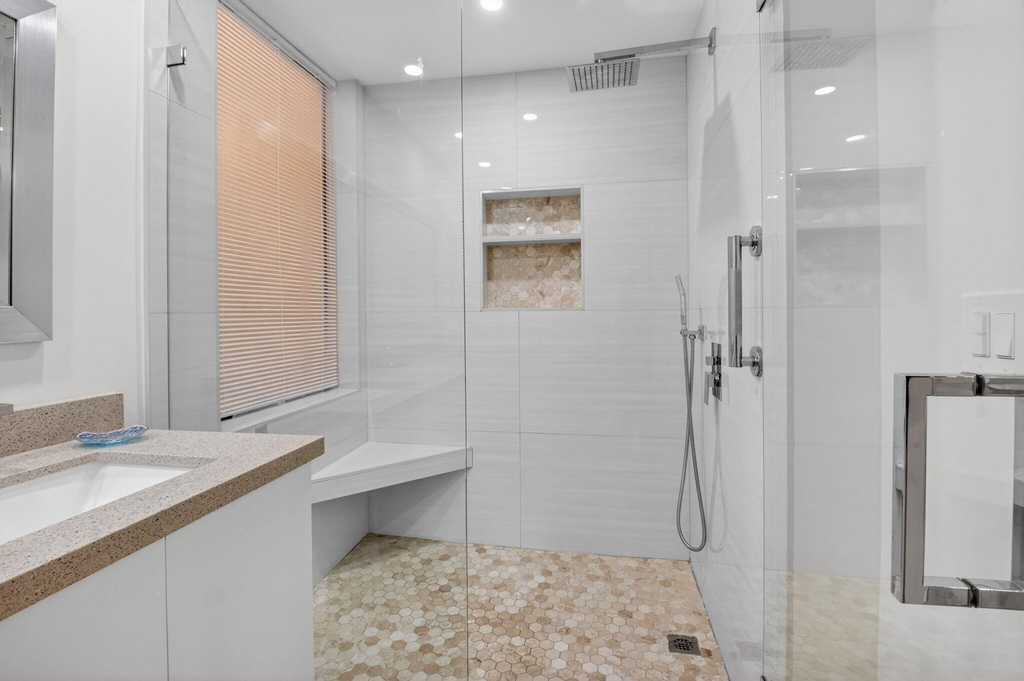 7484 La Paz Boulevard - Photo 27