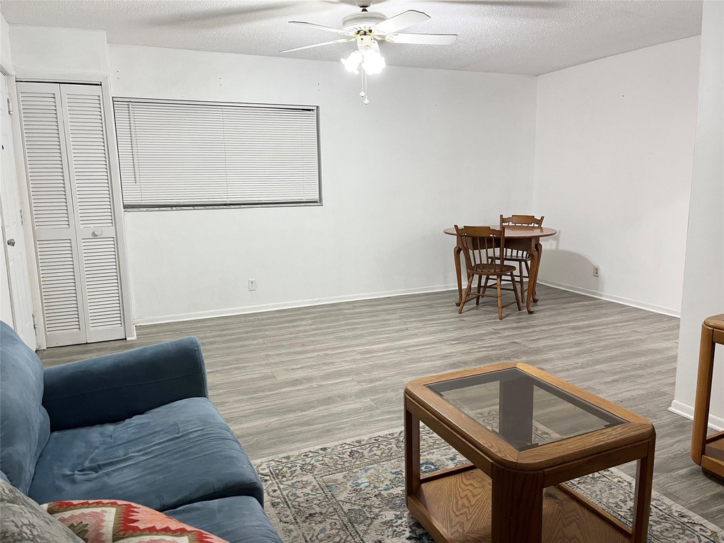 4135 Nw 88th Avenue - Photo 4