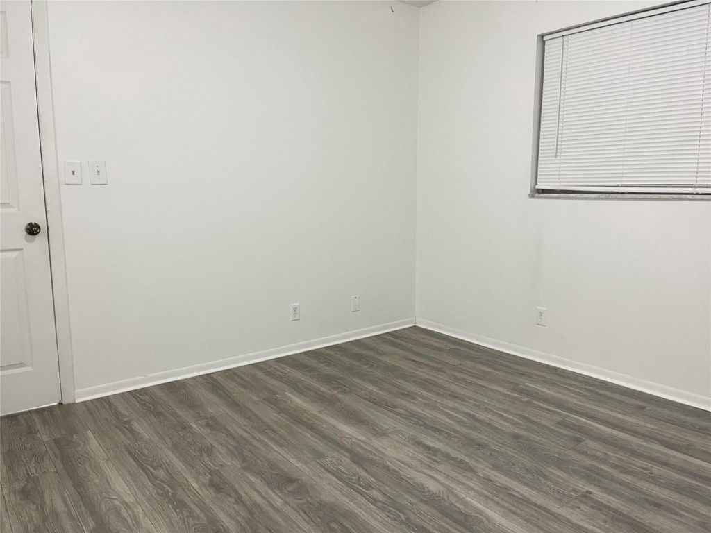 4135 Nw 88th Avenue - Photo 6