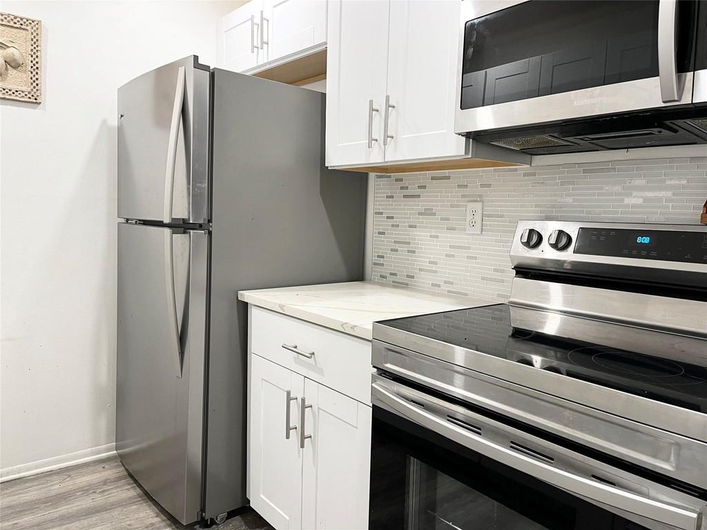 4135 Nw 88th Avenue - Photo 1