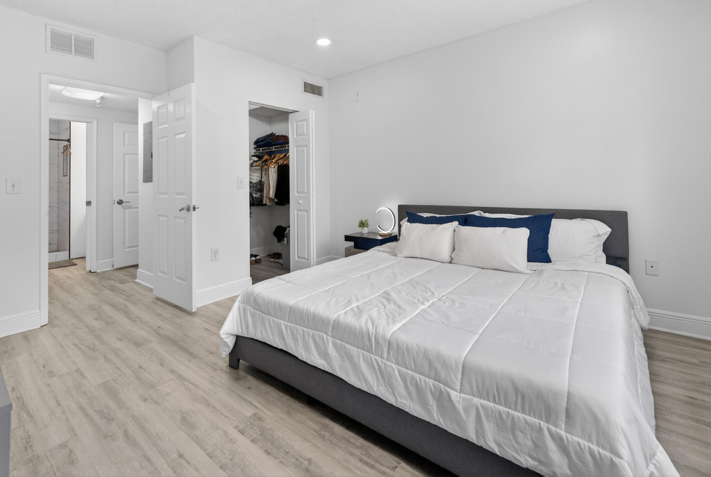 8020 N Nob Hill Road - Photo 3